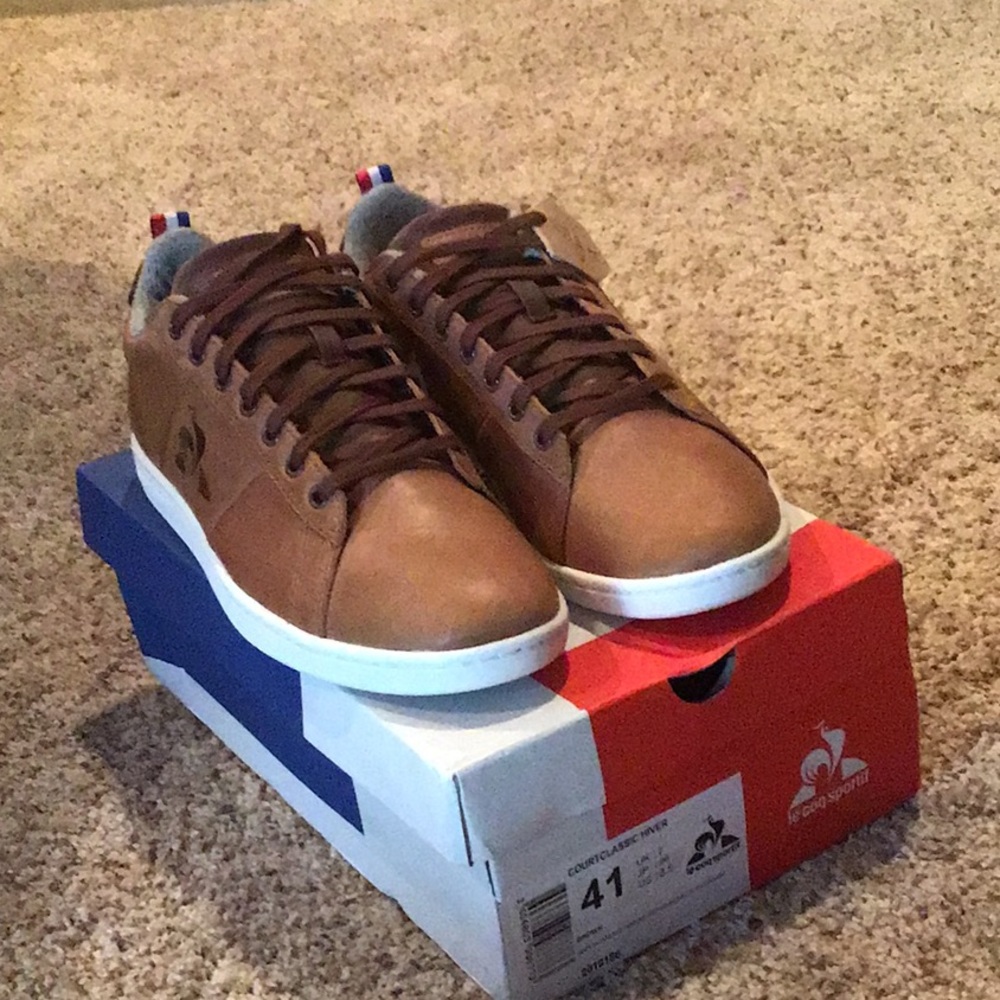 Le Coq Sportif sneakers. New with box.